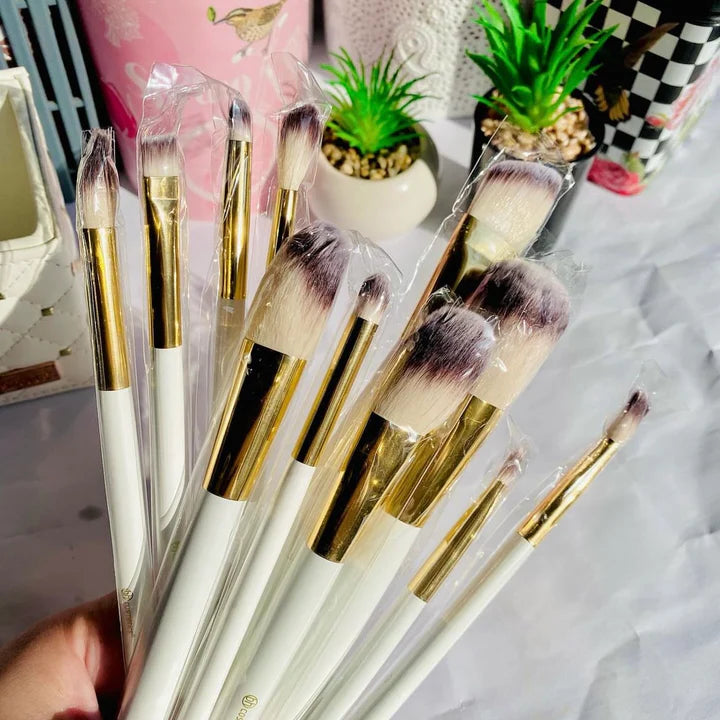 Luxury Studded Couture 12-Piece Makeup Brush Set with Travel Case – Pink & Gold Professional Face & Eye Brushes Kit