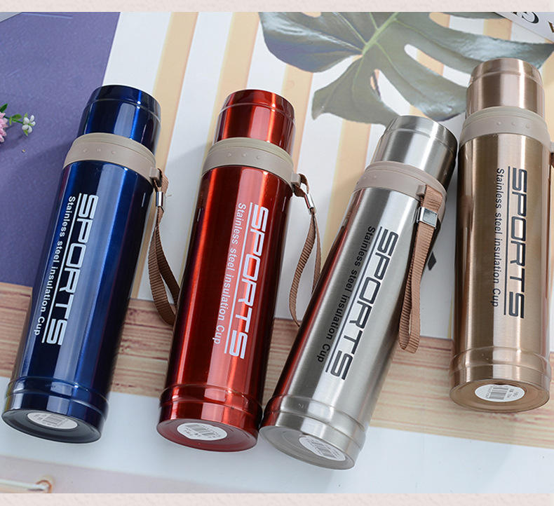 New Arrival 750ML Stainless Steel Bullet Shaped Thermos Cup Vacuum Flask Sustainable Insulated Water Bottle